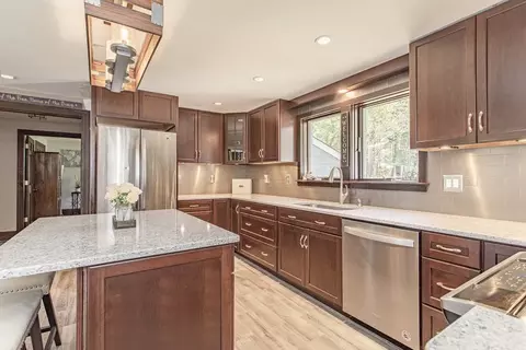 25 Mill St, Raynham, MA 02767 photo 12