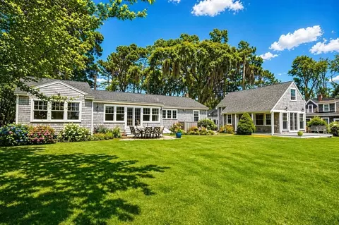 400 Davisville Rd, Falmouth, MA 02536