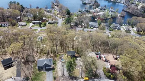 40 Scenic Ave, Webster, MA 01570