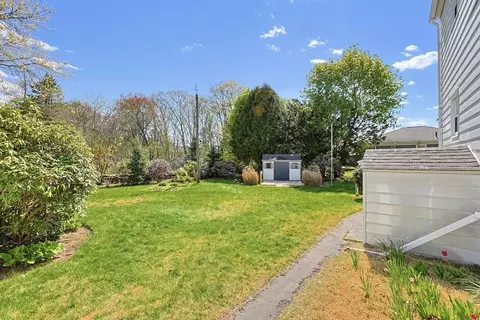 30 Linwood St, Webster, MA 01570 photo 4