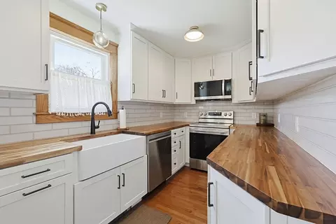 30 Linwood St, Webster, MA 01570 photo 12