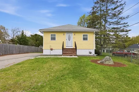 28 Rosina Rd, Weymouth, MA 02189