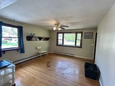12 Pomeroy St, Easthampton, MA 01027 photo 6