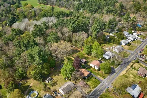 12 Pomeroy St, Easthampton, MA 01027 photo 28