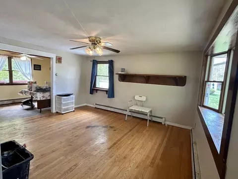 12 Pomeroy St, Easthampton, MA 01027 photo 7