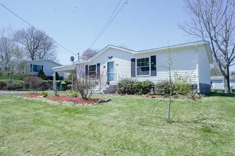 170 Champagne Rd, Gardner, MA 01440