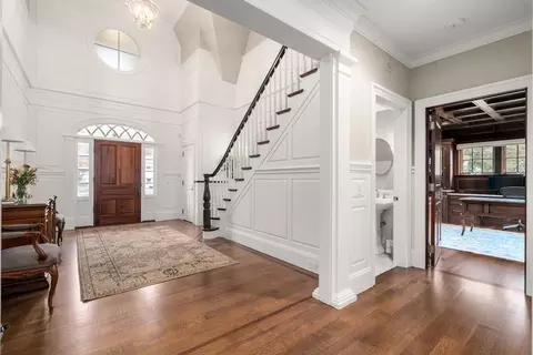 Entry Way - 50 Oxbow Rd, Needham, MA 02492 photo 2 of 4