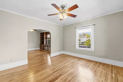 Living - 86 Newport St, Fall River, MA 02720 photo 6 of 7