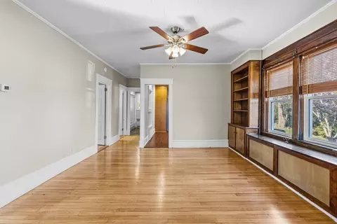 Living - 86 Newport St, Fall River, MA 02720 photo 2 of 7