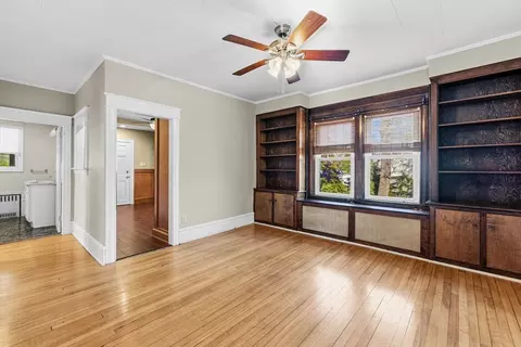 Living - 86 Newport St, Fall River, MA 02720 photo 1 of 7