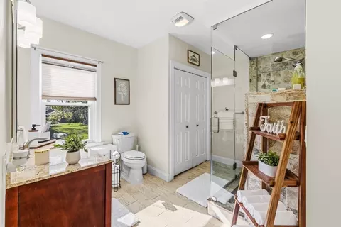Bath - 86 Newport St, Fall River, MA 02720 photo 3 of 4