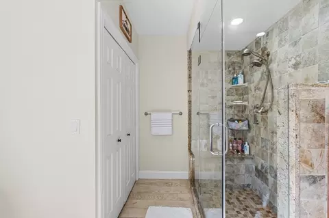Bath - 86 Newport St, Fall River, MA 02720 photo 4 of 4