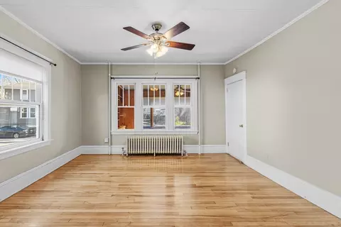 Living - 86 Newport St, Fall River, MA 02720 photo 5 of 7