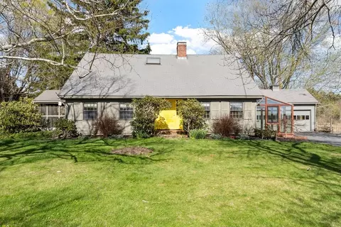 1465 Sudbury Rd, Concord, MA 01742
