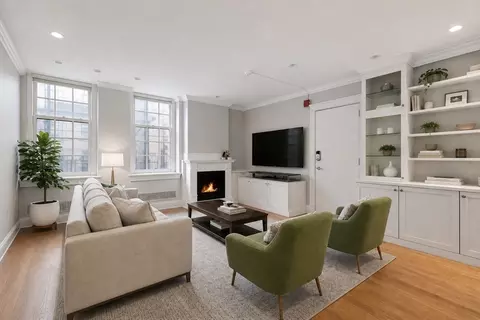 180 Commonwealth Ave #B, Boston, MA 02116