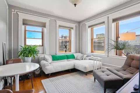 8 Garrison St #706, Boston, MA 02116