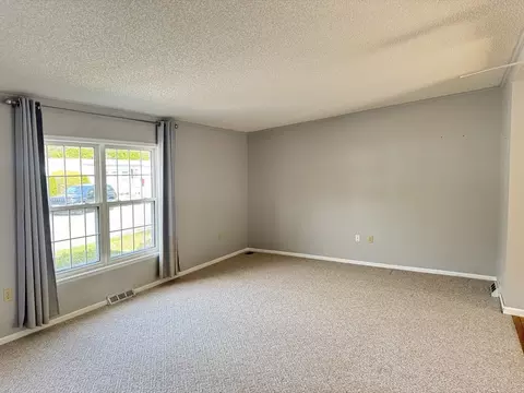 9 Kylee Dr, Plainville, MA 02762 photo 4