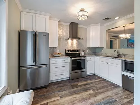 330 Sunderland Rd #95, Worcester, MA 01604