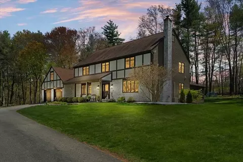379 South St, Auburn, MA 01501
