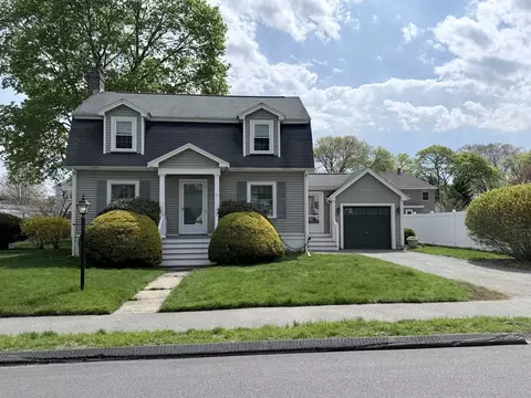 12 Puritan Rd, Danvers, MA 01923