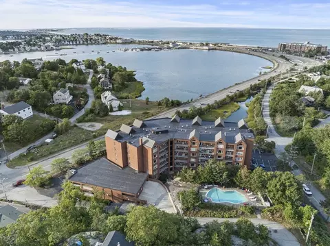 155 George Washington Blvd #306, Hull, MA 02045