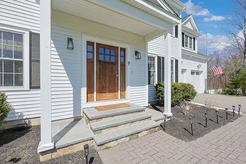 9 Puffer Dr, Mendon, MA 01756 photo 3