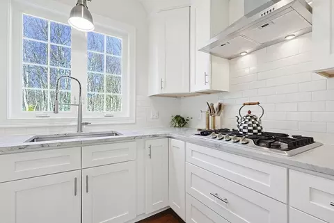 9 Puffer Dr, Mendon, MA 01756 photo 6