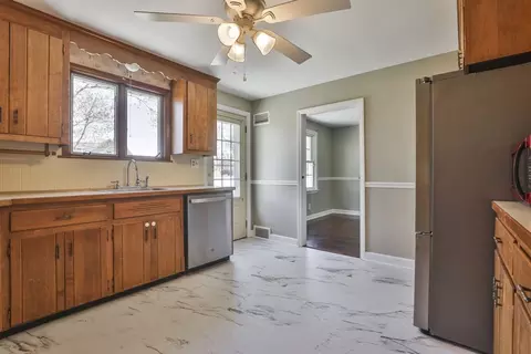 Entry Way - 17 Gorham St, Lawrence, MA 01843 photo 2 of 3