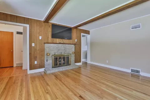 Living - 17 Gorham St, Lawrence, MA 01843 photo 2 of 9