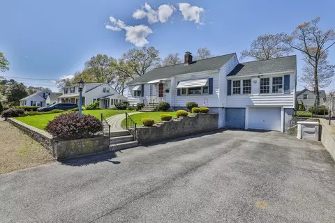 17 Gorham St, Lawrence, MA 01843