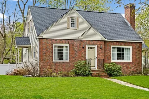 40 Irving St, Spencer, MA 01562