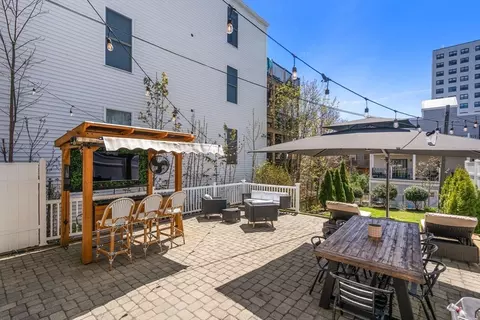 413 E 7th St #1, Boston, MA 02127