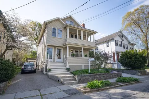 14 Leslie Rd #14, Belmont, MA 02478