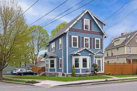 349 Washington St, Melrose, MA 02176