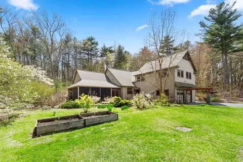 144 Brook St, Hudson, MA 01749