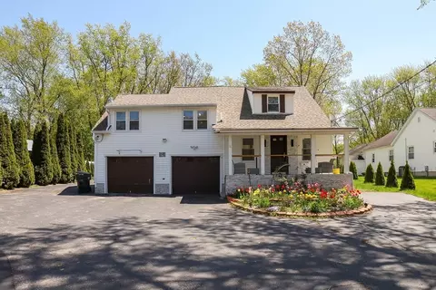 11 Hampton St, Auburn, MA 01501