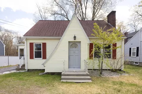 217 W Main St, Dudley, MA 01571