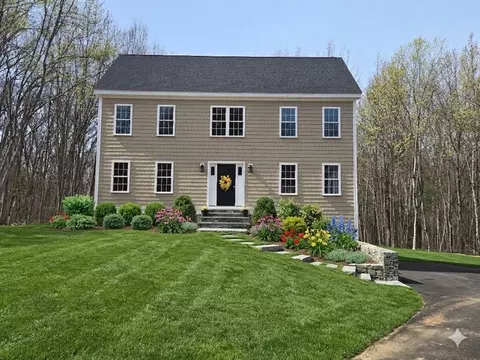 41 Martin Rd, Douglas, MA 01516
