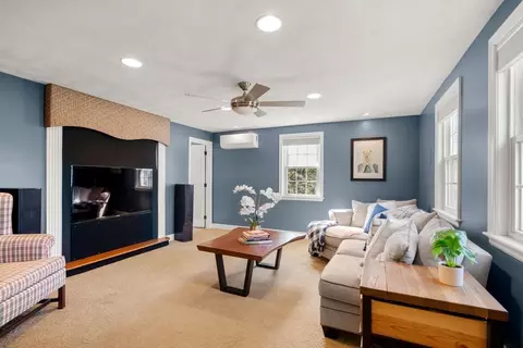 22 Crest Rd, Framingham, MA 01702 photo 18