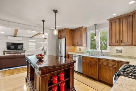 22 Crest Rd, Framingham, MA 01702 photo 10