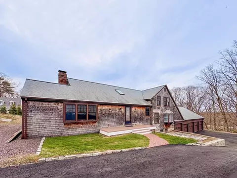 215 Sohier St, Cohasset, MA 02025