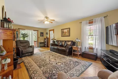 Living - 464 Pinedale Ave, Athol, MA 01331 photo 1 of 3