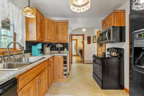 Kitchen - 464 Pinedale Ave, Athol, MA 01331 photo 3 of 3