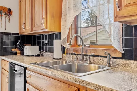 Kitchen - 464 Pinedale Ave, Athol, MA 01331 photo 2 of 3