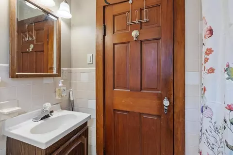 Bath - 464 Pinedale Ave, Athol, MA 01331 photo 2 of 2