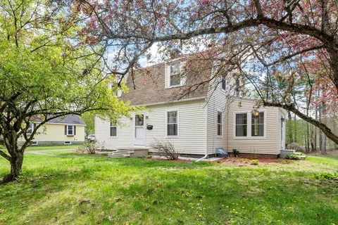 Exterior - 464 Pinedale Ave, Athol, MA 01331 photo 2 of 7