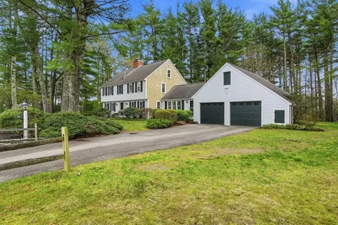 153 Buckboard Rd, Duxbury, MA 02332