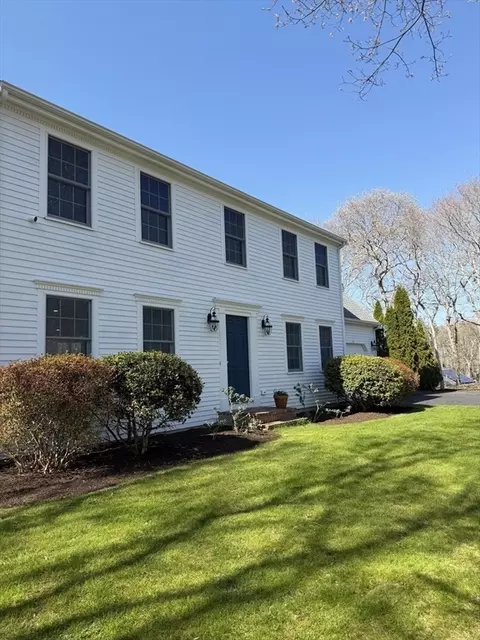 15 Dr Stanton, Dennis, MA 02638