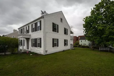 60 N East St, Holyoke, MA 01040