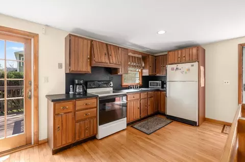 6 Ivy Ln, Reading, MA 01867 photo 8